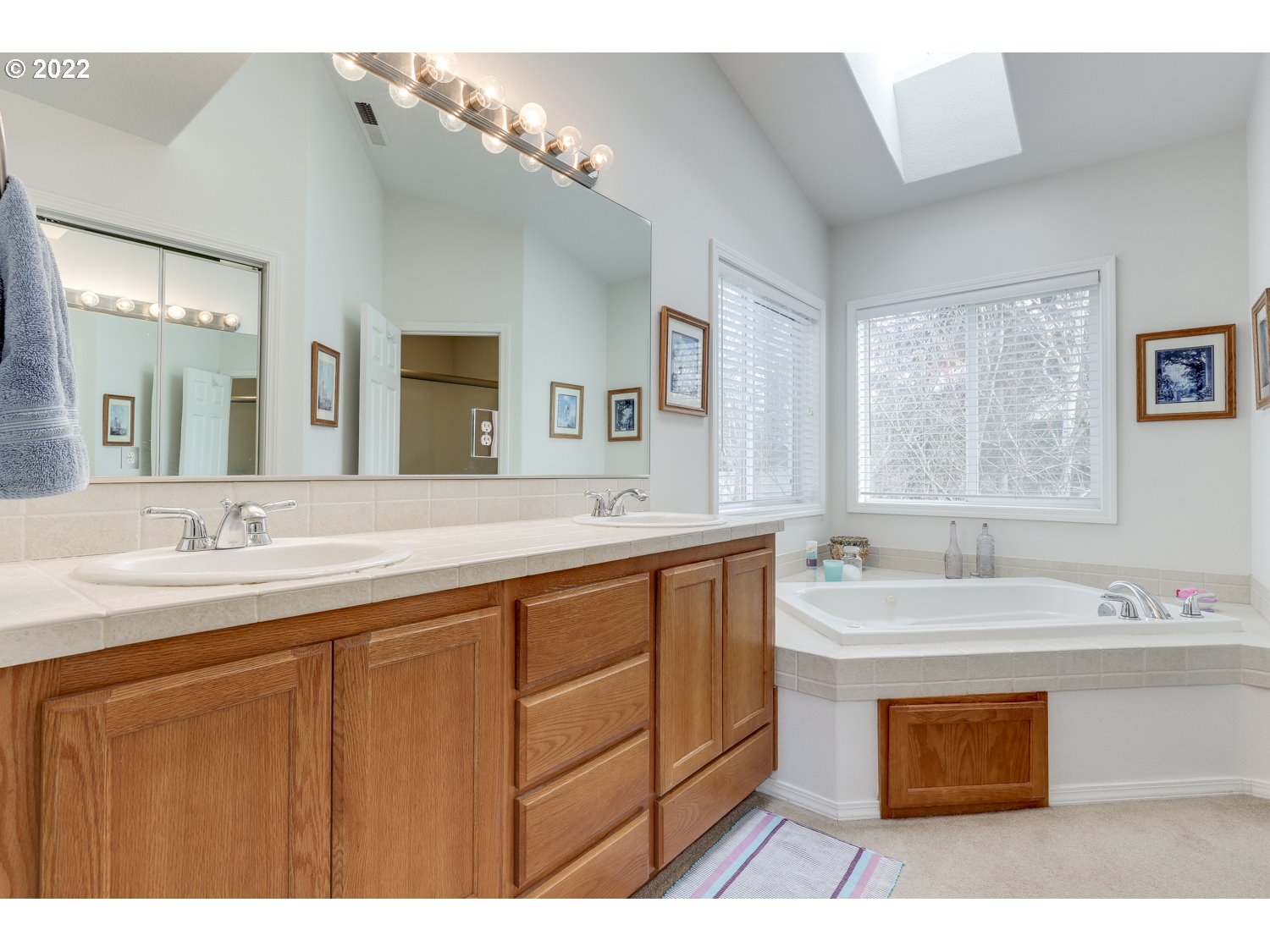 1180 Southwest Hensley Road Troutdale, OR 97060 - Photo 17 of 28 Gallery Image 17