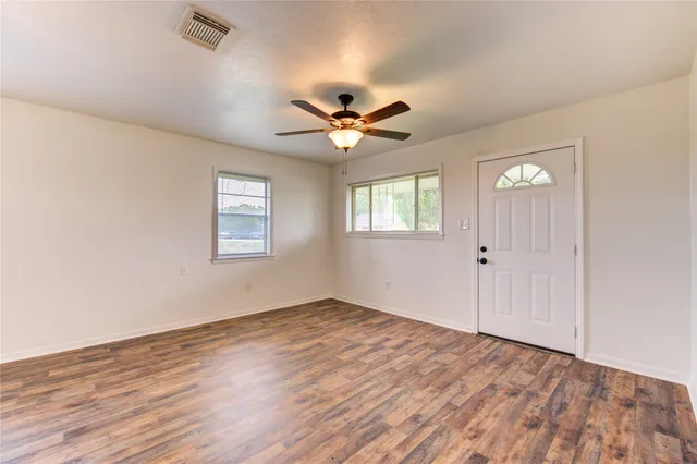 $149,900 | 402 North 1st Street, Beasley, TX 77417