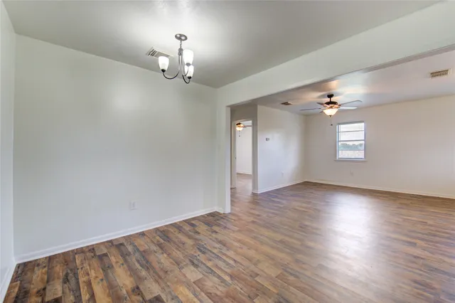 $149,900 | 402 North 1st Street, Beasley, TX 77417