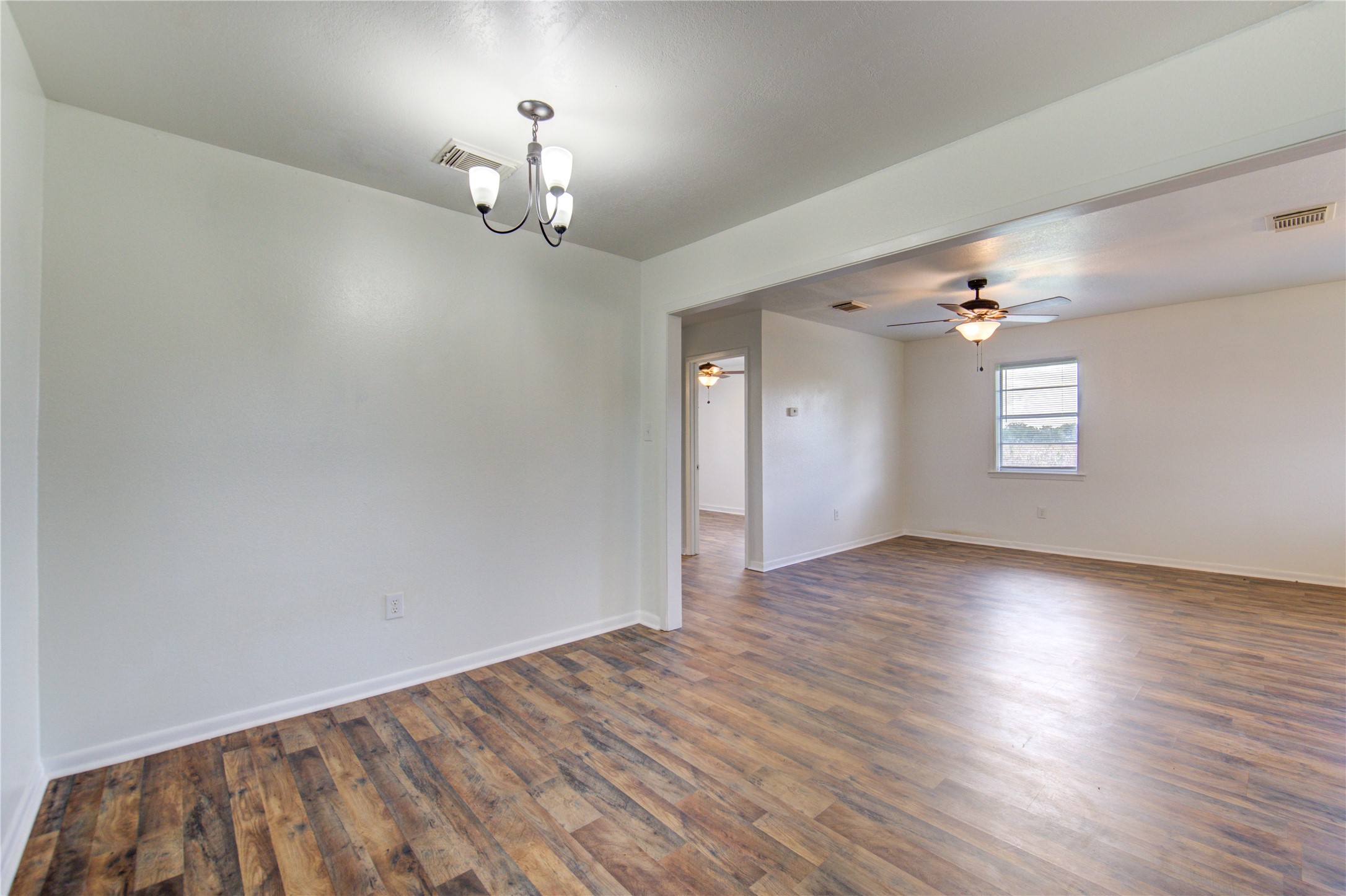 402 North 1st Street Beasley, TX 77417 - Photo 15 of 35