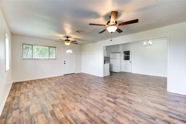 $149,900 | 402 North 1st Street, Beasley, TX 77417