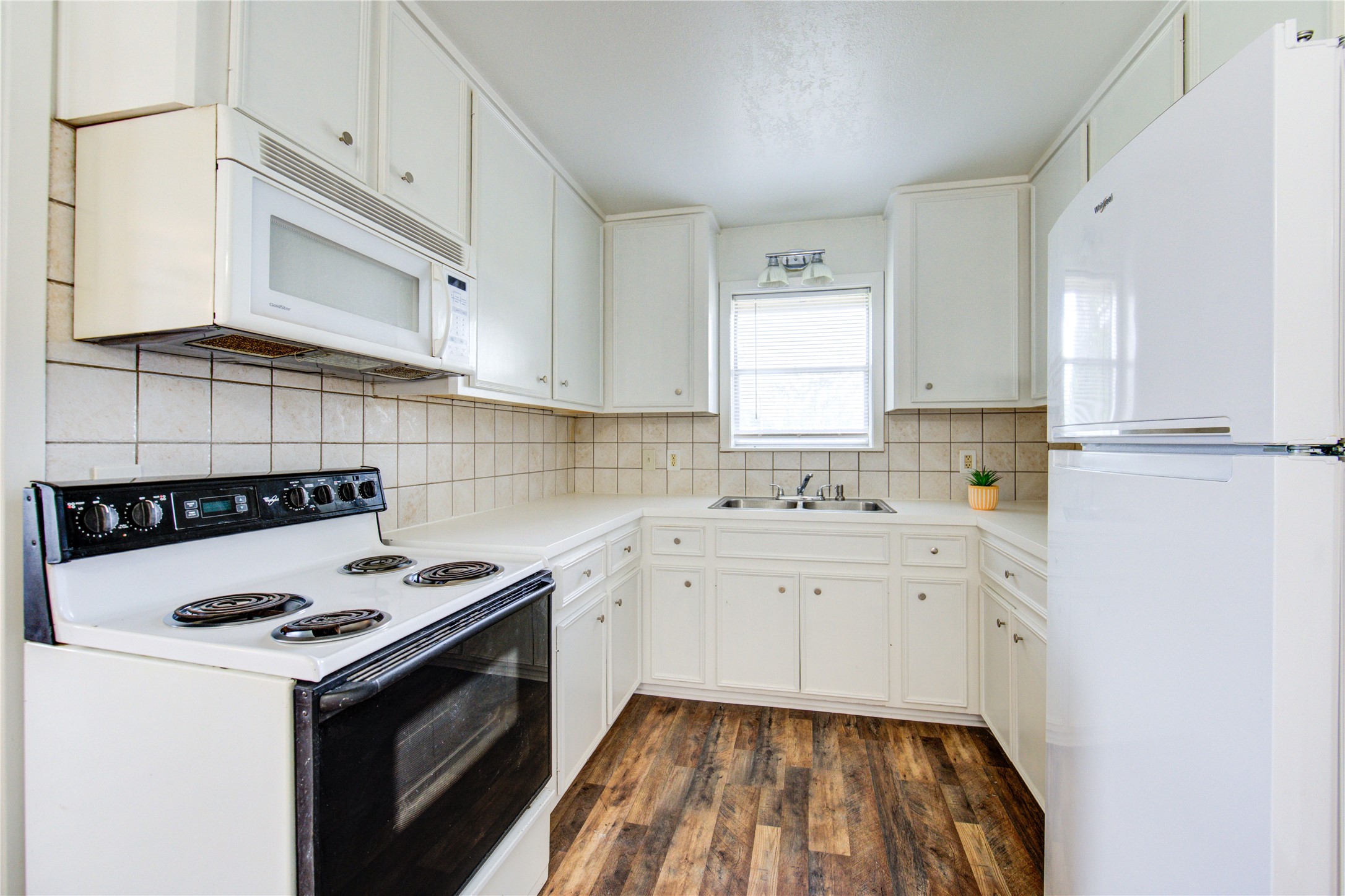 402 North 1st Street Beasley, TX 77417 - Photo 19 of 35