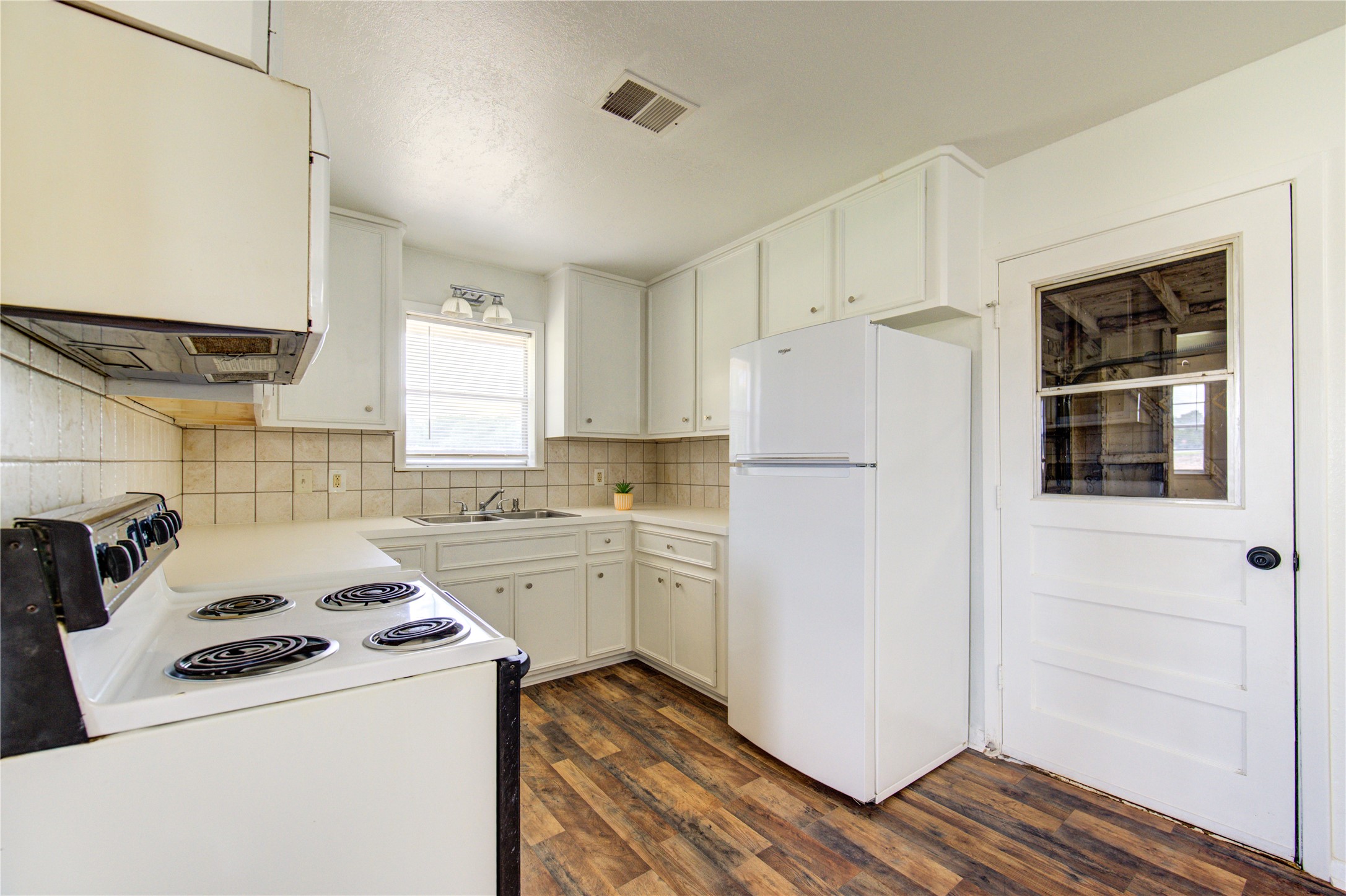 402 North 1st Street Beasley, TX 77417 - Photo 22 of 35