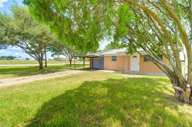 $149,900 | 402 North 1st Street, Beasley, TX 77417