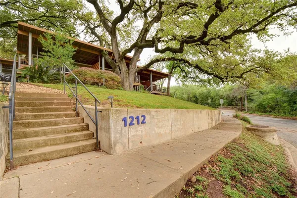 $1,995 | 1212 Castle Hill Street, Unit 3, Austin, TX 78703