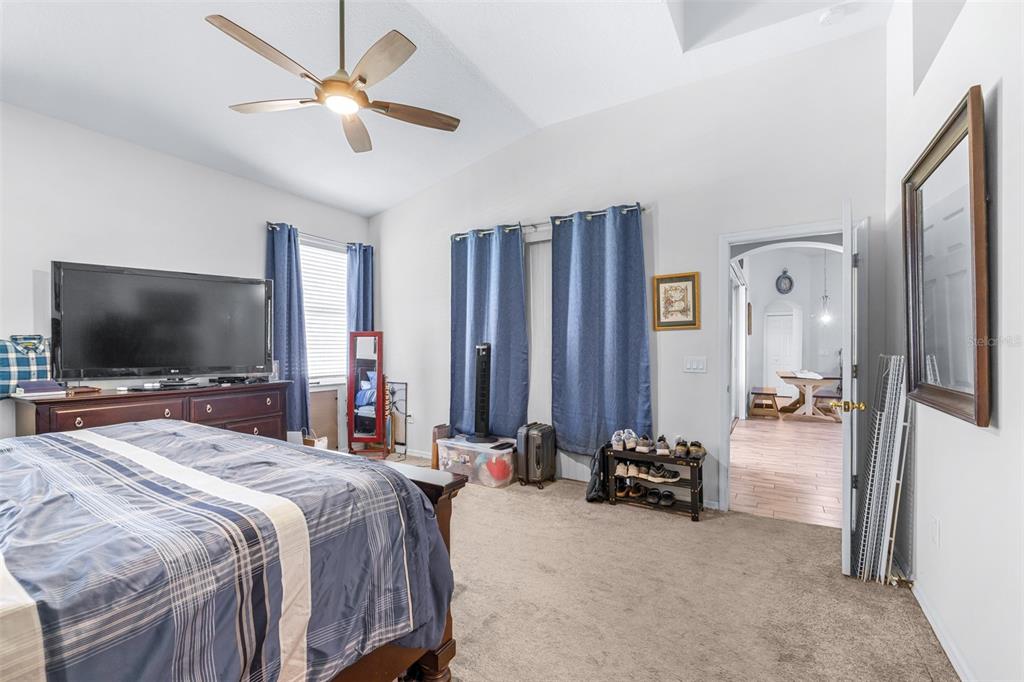 17012 Falconridge Road Lithia, FL 33547 - Photo 34 of 100 Gallery Image 34