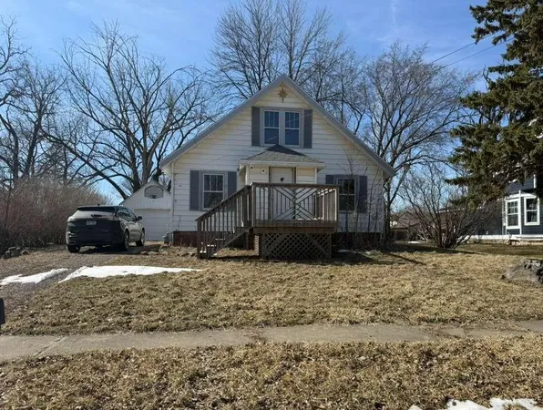 $169,900 | 305 1st Avenue Northeast, Dodge Center, MN 55927