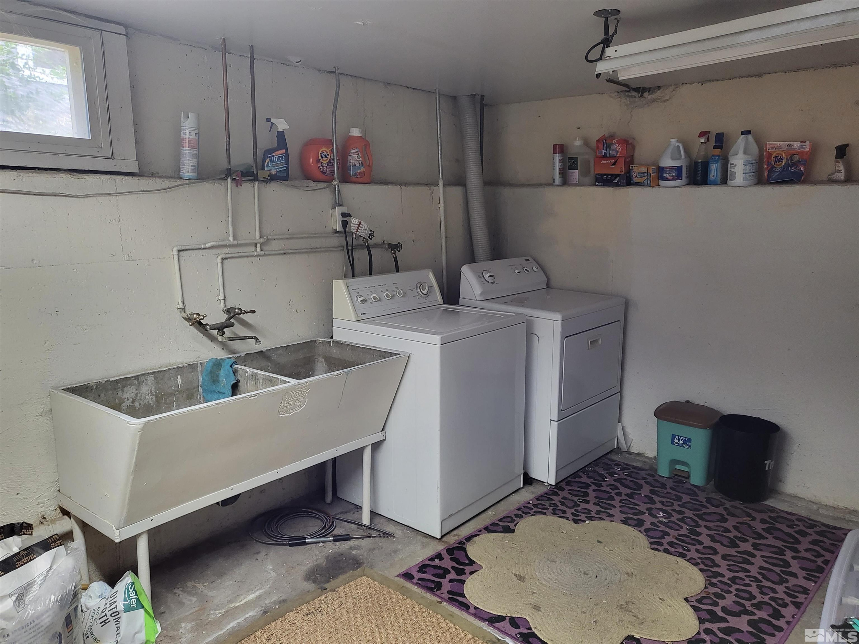 1347 Terrace Drive Reno, NV 89503 - Photo 11 of 25 a kitchen with a sink and cabinets