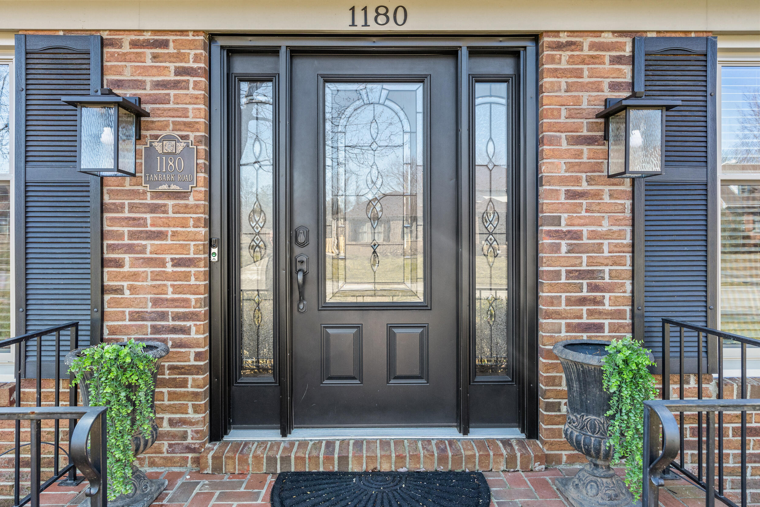 1180 Tanbark Road Lexington, KY 40515 - Photo 4 of 71 img_5574