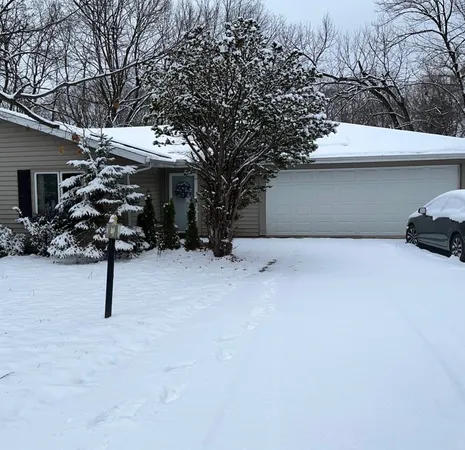 $236,000 | 1100 West Orchard Lane, Peoria, IL 61615