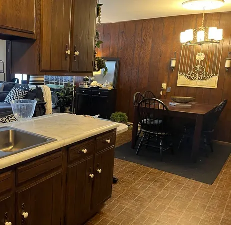 $236,000 | 1100 West Orchard Lane, Peoria, IL 61615