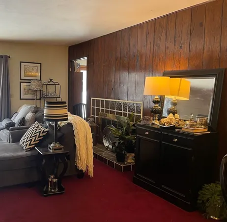 $236,000 | 1100 West Orchard Lane, Peoria, IL 61615