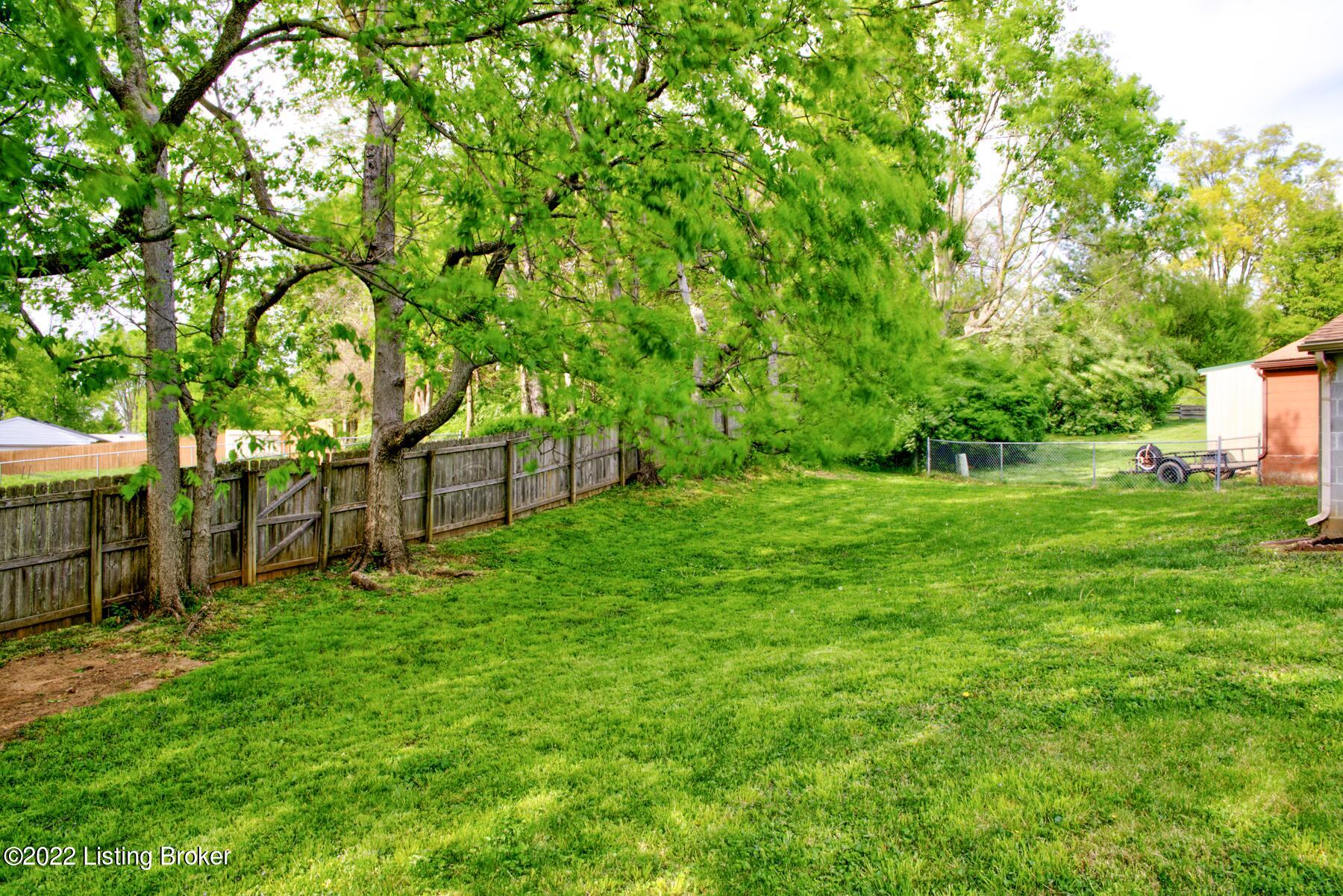 2922 Winterhaven Road Louisville, KY 40220 - Photo 35 of 36 GSP-2922_Winterhaven_Rd-33