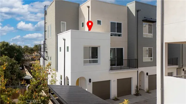 $519,990 | 9423 North Sepulveda Boulevard, Unit 6, North Hills, CA 91343