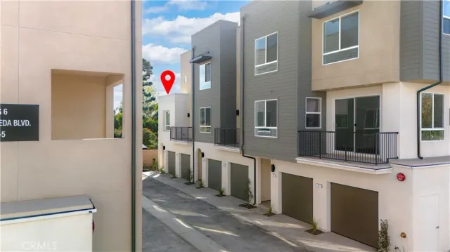 $519,990 | 9423 North Sepulveda Boulevard, Unit 6, North Hills, CA 91343