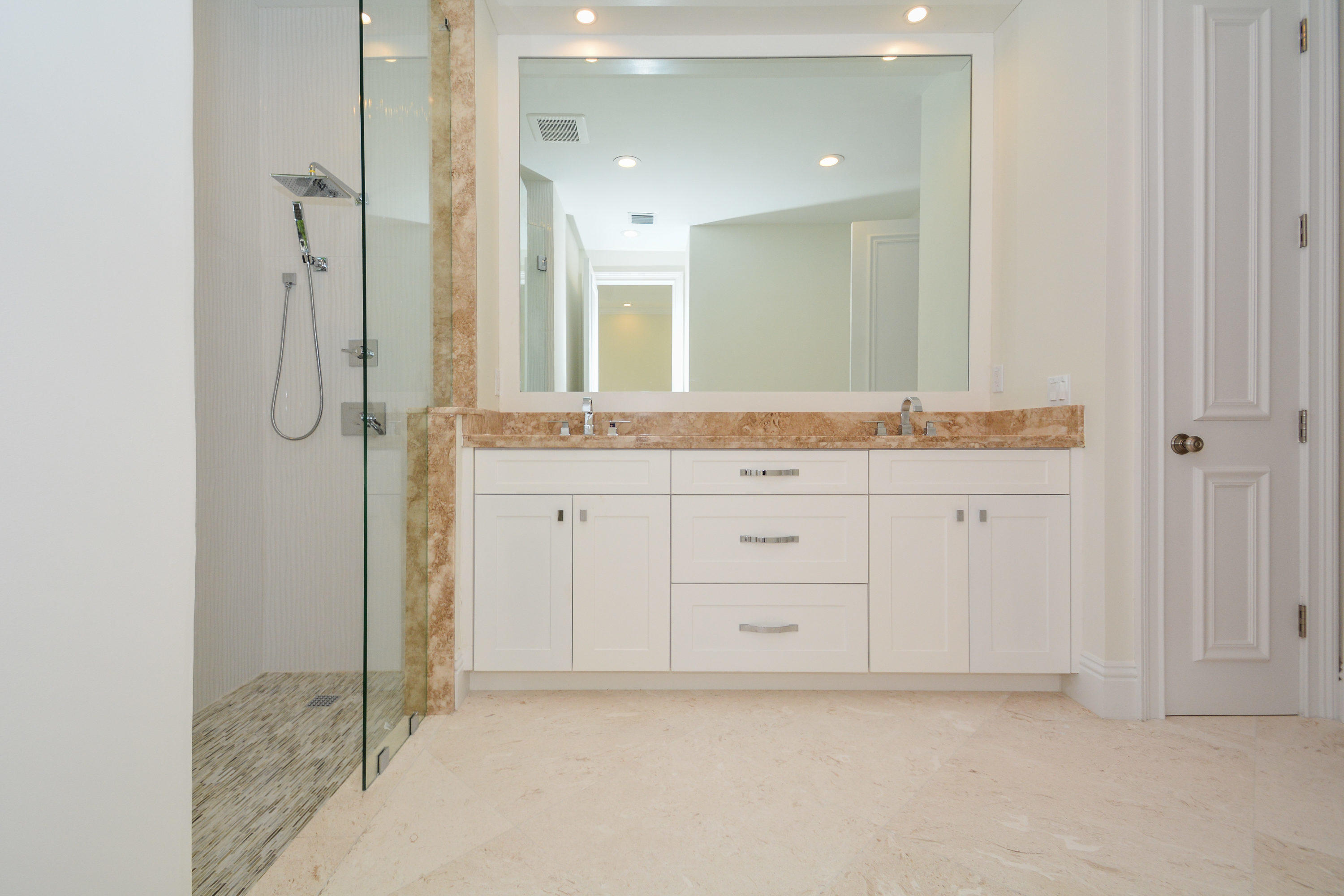 6972 Queenferry Circle Boca Raton, FL 33496 - Photo 33 of 78 bathroom