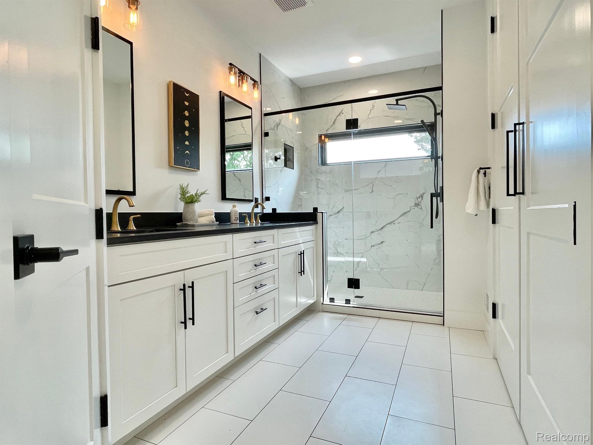 357 Maywood Avenue Rochester, MI 48307 - Photo 26 of 55 Incredible primary en-suite bath