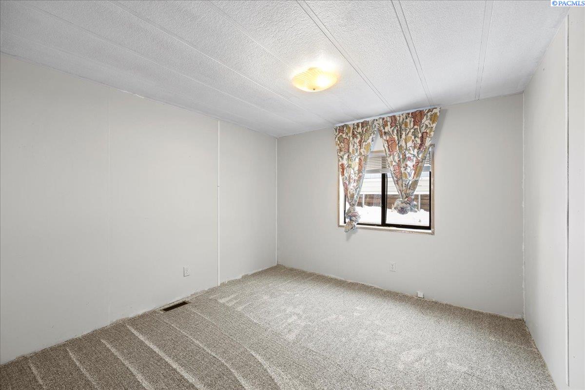 1100 South Euclid Road, Unit 51 Grandview, WA 98930 - Photo 11 of 29 Gallery Image 11