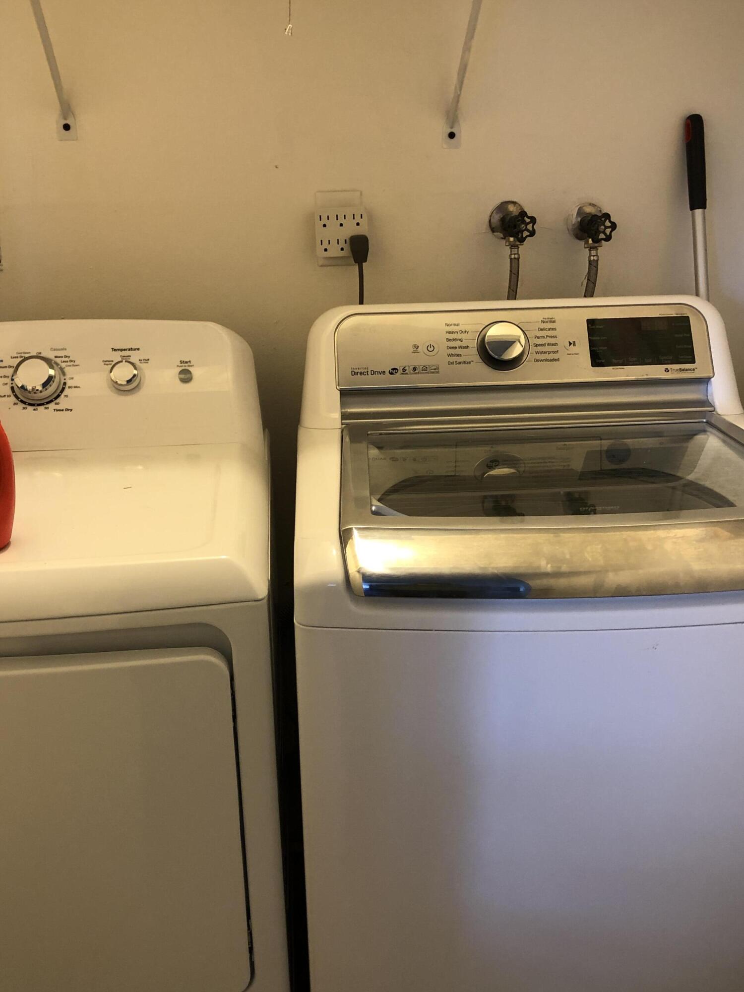 9420 Southwest 61st Way, Unit B Boca Raton, FL 33428 - Photo 6 of 8 Full Size Washer-Dryer