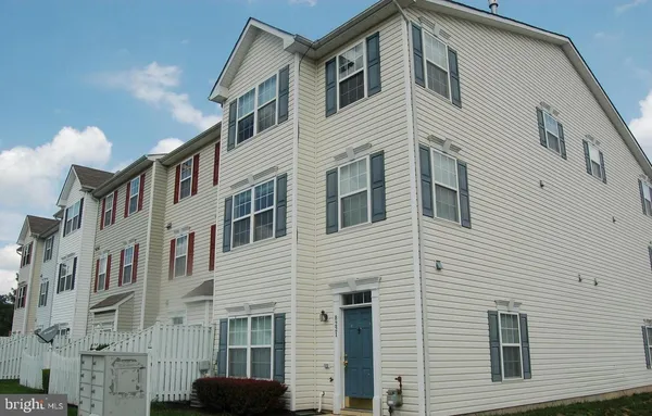 $2,800 | 8221 Barrington Court, Unit 41, Severn, MD 21144