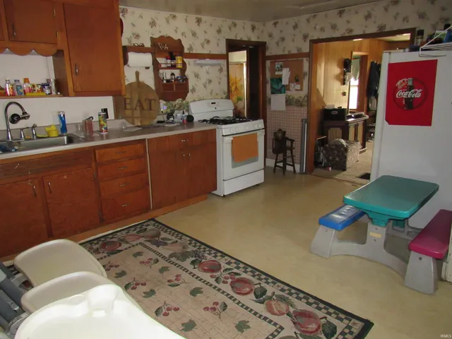 $224,900 | 6050 Highway 327, Orland, IN 46776