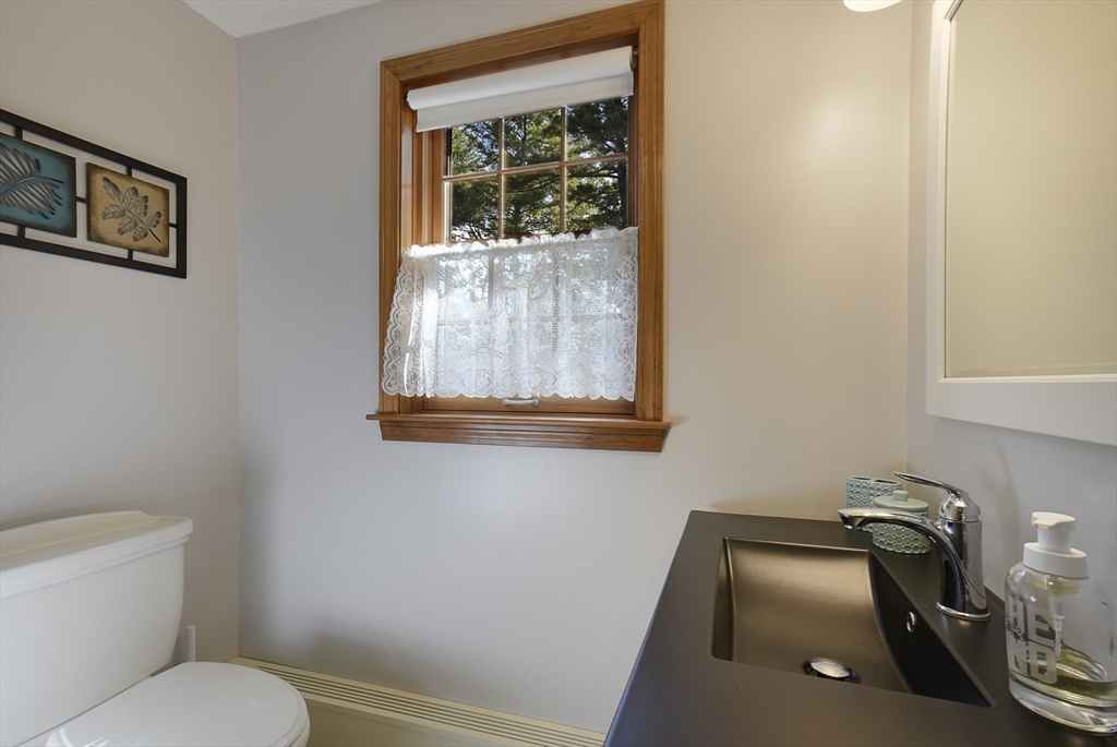 61 Parker Road Shirley, MA 01464 - Photo 31 of 35 Gallery Image 31