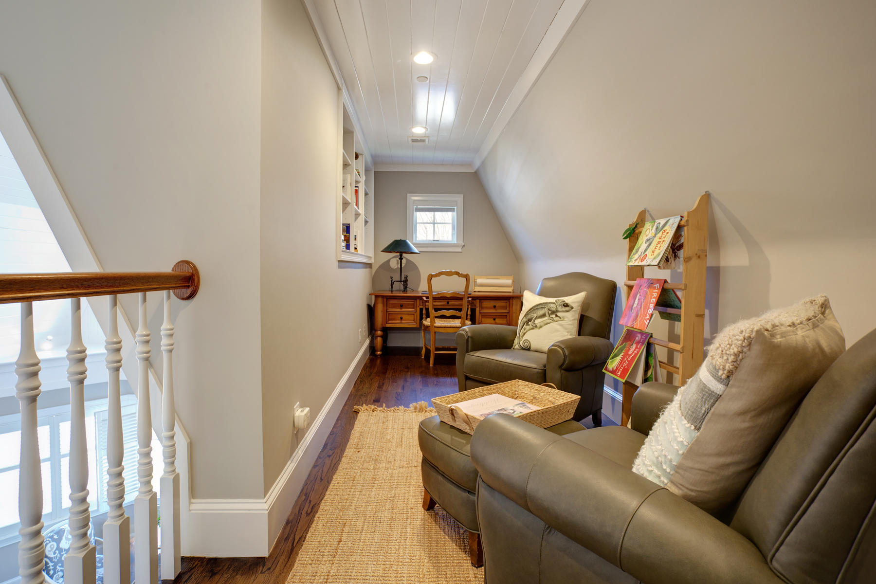 199 East Bay Road, Unit 12 Osterville, MA 02655 - Photo 22 of 40 a living room with furniture and a wooden floor