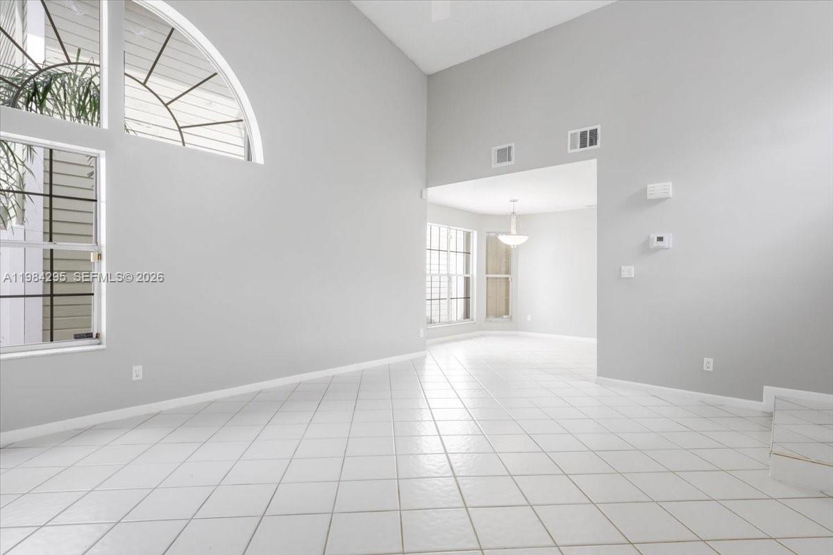 5366 214th Court South Boca Raton, FL 33431 - Photo 8 of 40 Gallery Image 8