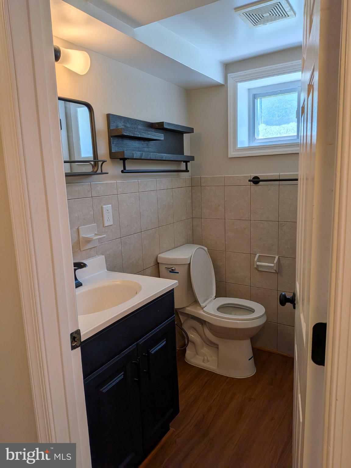 2102 Luzerne Avenue Silver Spring, MD 20910 - Photo 12 of 18 full bathroom