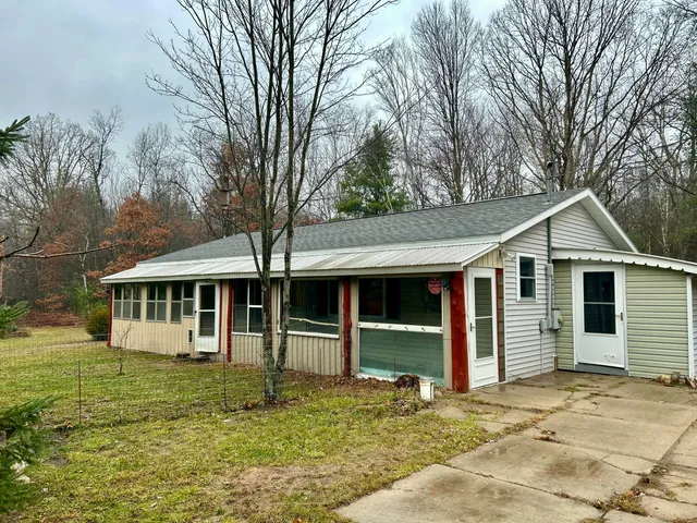 $130,000 | 2471 West 12 Mile Road, Bitely, MI 49309