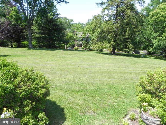 1705 South Road Baltimore, MD 21209 - Photo 16 of 29 a view of a field with an trees