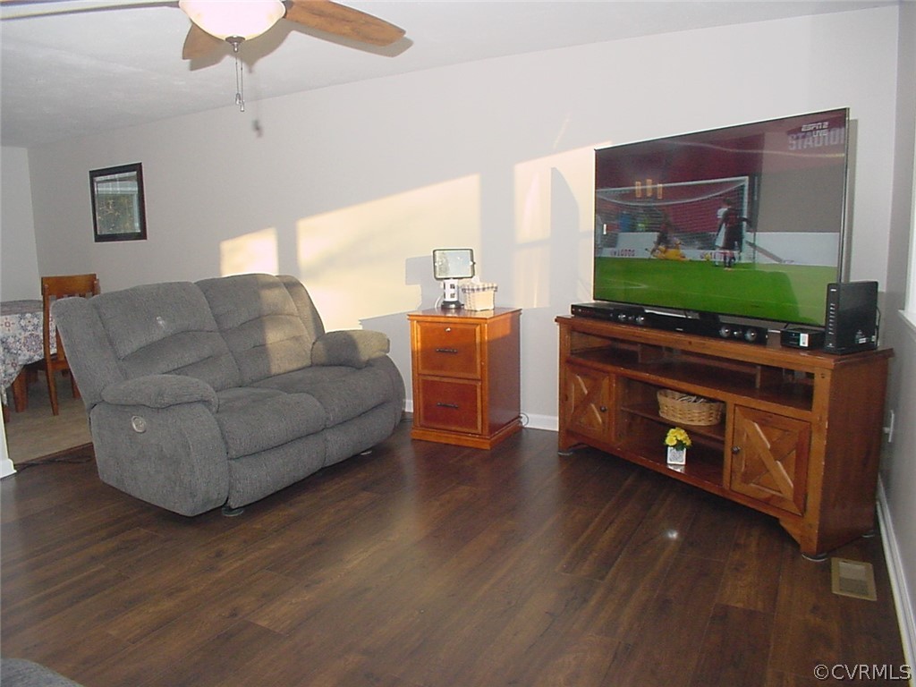 9012 Resaca Road North Chesterfield, VA 23236 - Photo 4 of 50 Gallery Image 4