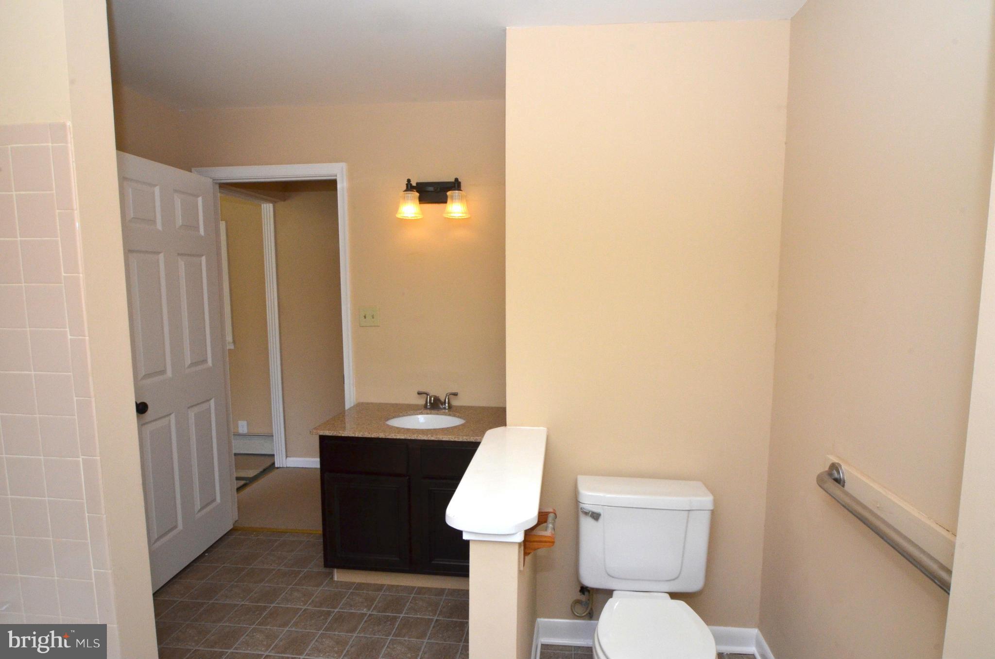 140 Waldo Road Pasadena, MD 21122 - Photo 11 of 30 Bath