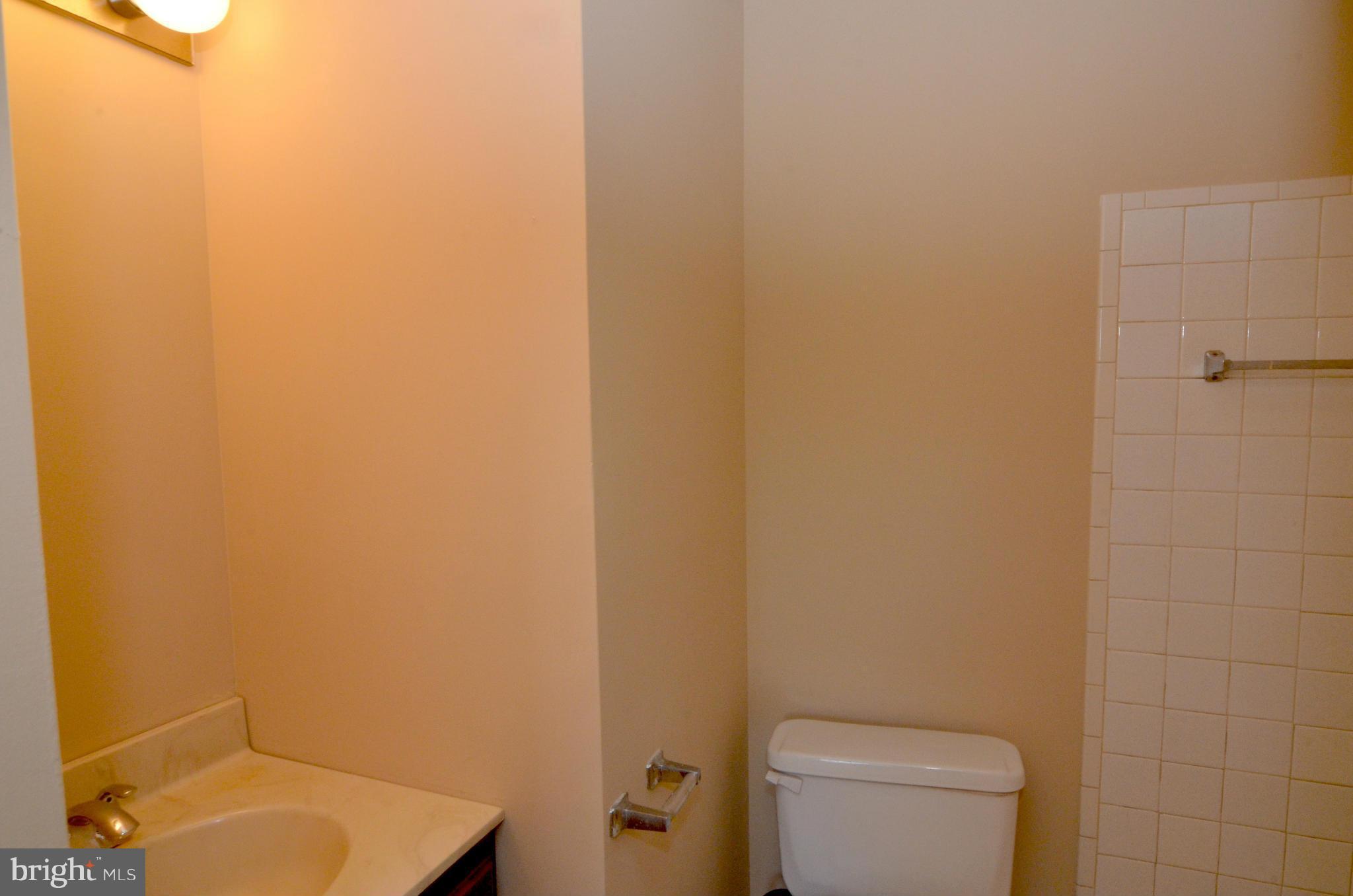 140 Waldo Road Pasadena, MD 21122 - Photo 13 of 30 Bath (Master)
