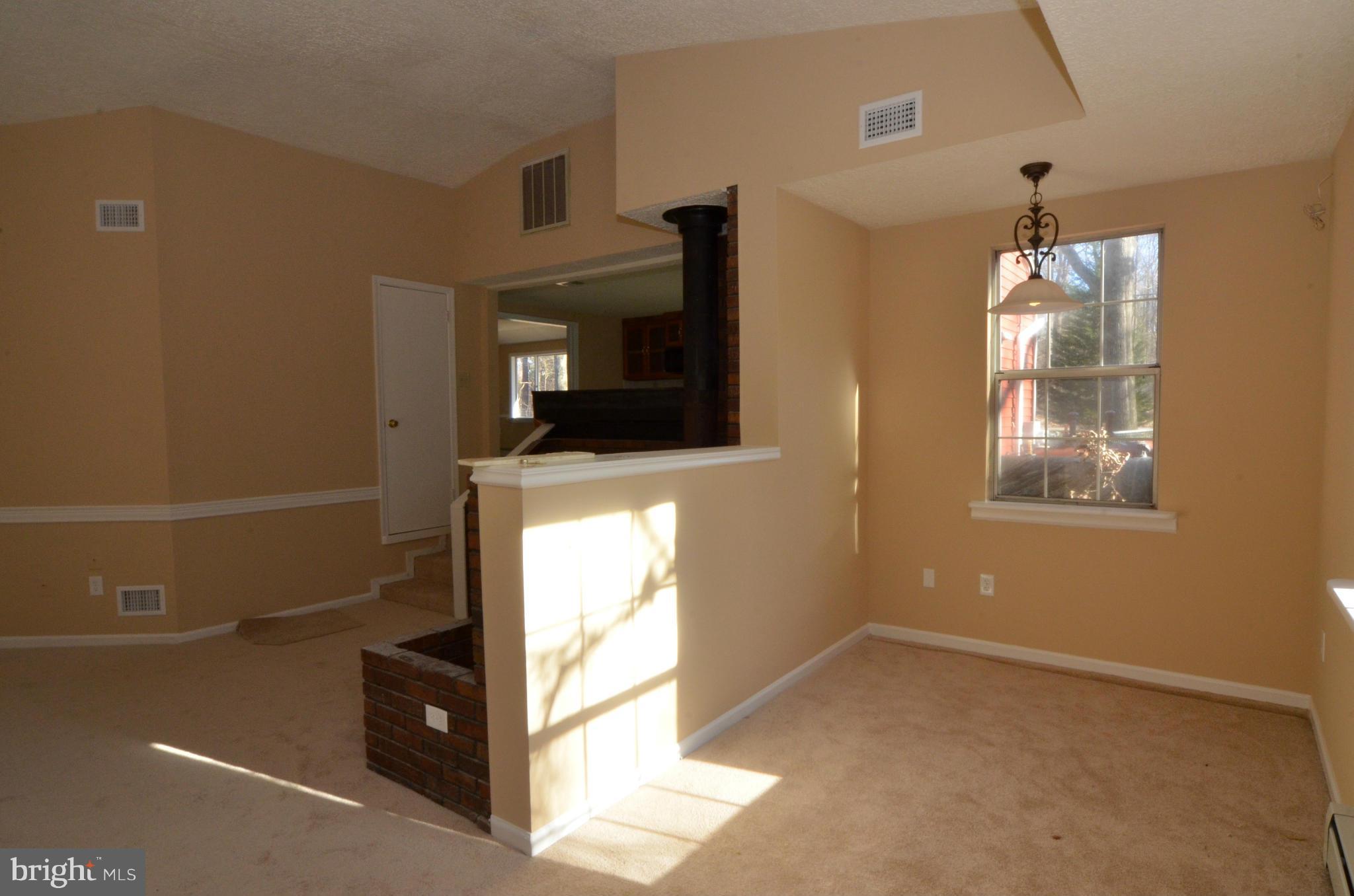 140 Waldo Road Pasadena, MD 21122 - Photo 7 of 30 Family Room