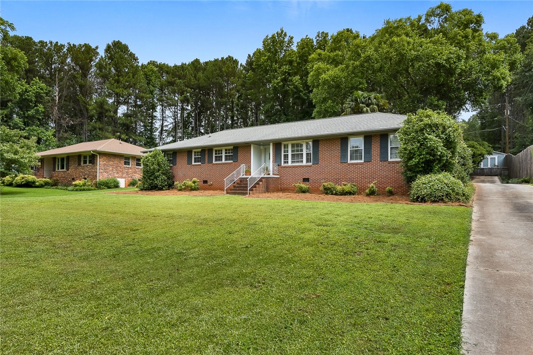 1405 Forest Lane Anderson, SC 29621 - Photo 3 of 37