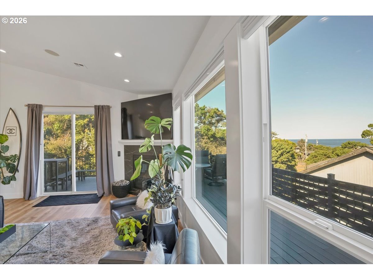 5409 Northeast Logan Road Lincoln City, OR 97367 - Photo 15 of 47