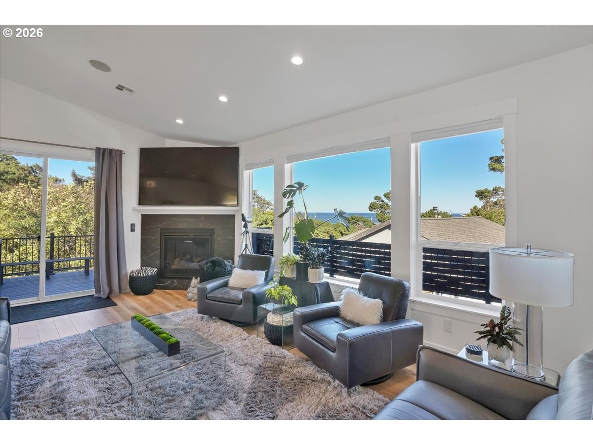 5409 Northeast Logan Road Lincoln City, OR 97367 - Photo 16 of 47