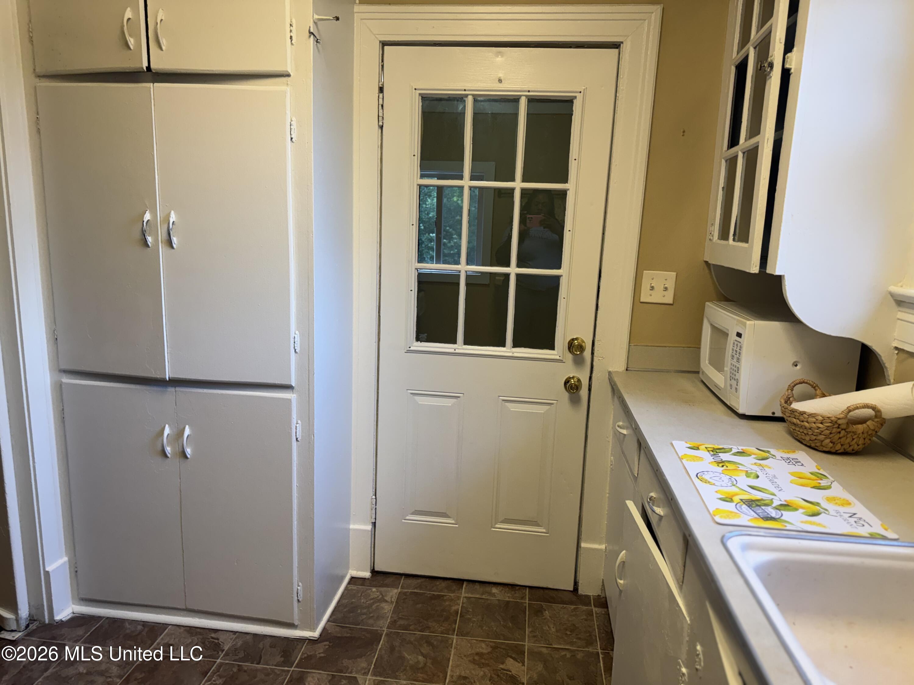 428 Decelle Street Jackson, MS 39216 - Photo 11 of 19 IMG_1187