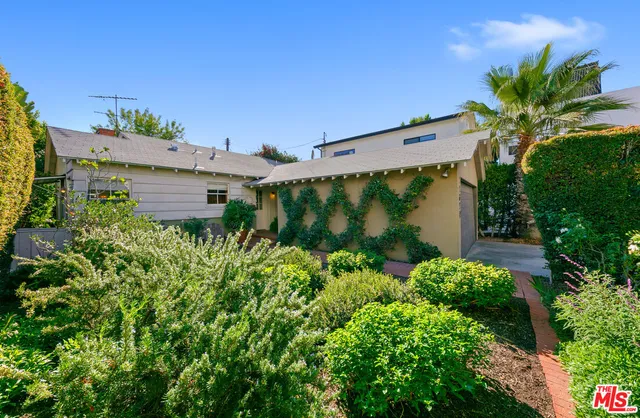 $769,000 | 11672 Erwin Street, North Hollywood, CA 91606