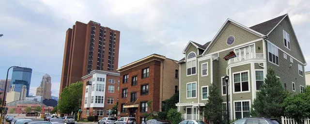 $164,900 | 1805 3rd Avenue South, Unit 202, Minneapolis, MN 55404