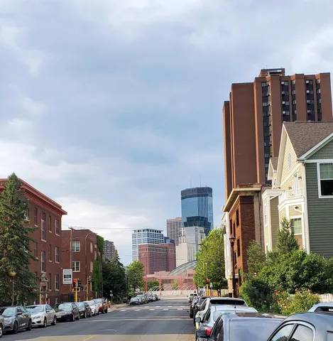 $164,900 | 1805 3rd Avenue South, Unit 202, Minneapolis, MN 55404