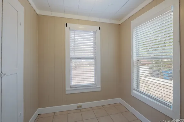 $1,500 | 515 East Courtland Place, San Antonio, TX 78212