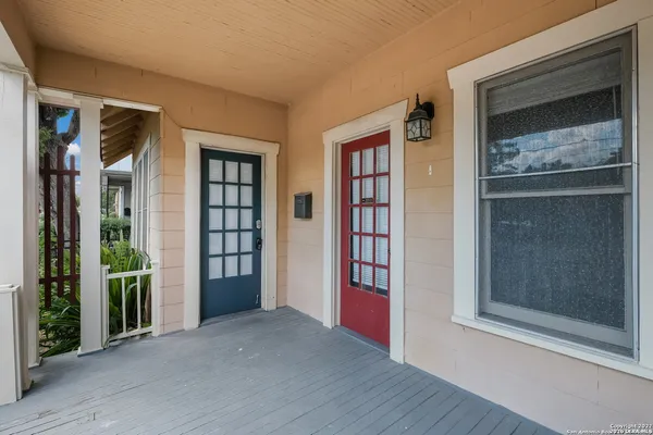 $1,500 | 515 East Courtland Place, San Antonio, TX 78212