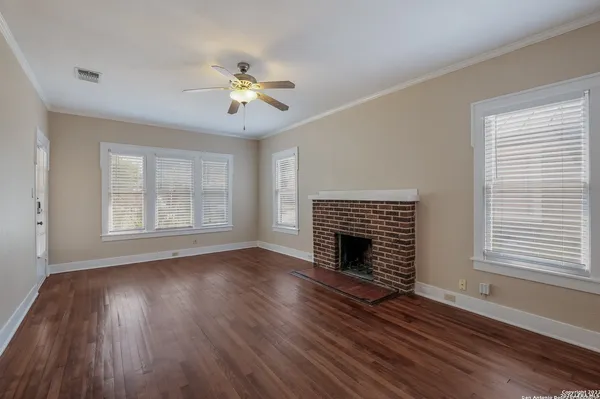 $1,500 | 515 East Courtland Place, San Antonio, TX 78212