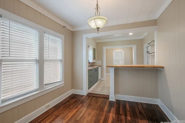 $1,500 | 515 East Courtland Place, San Antonio, TX 78212