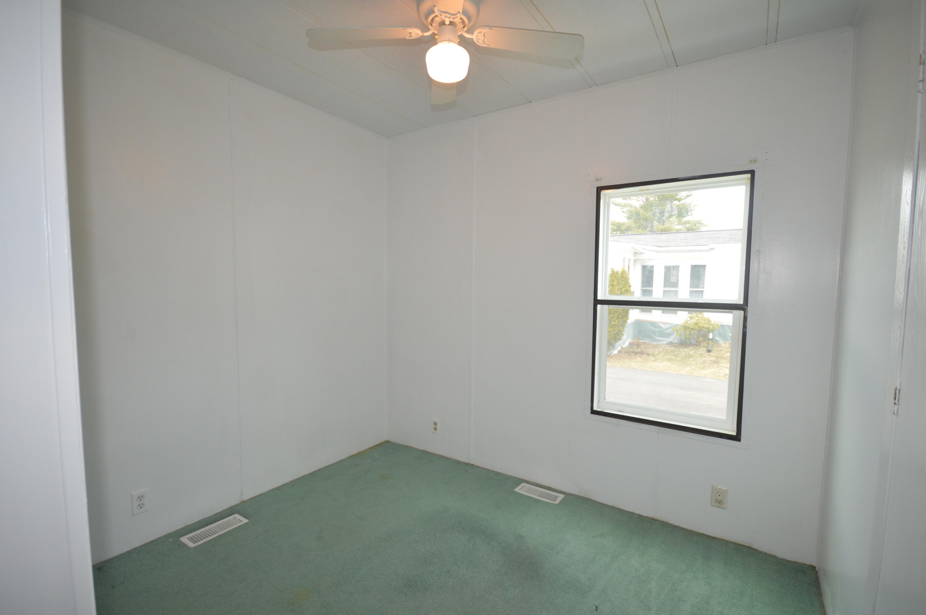 25 B Street Bangor, ME 04401 - Photo 14 of 19 DSC_0065