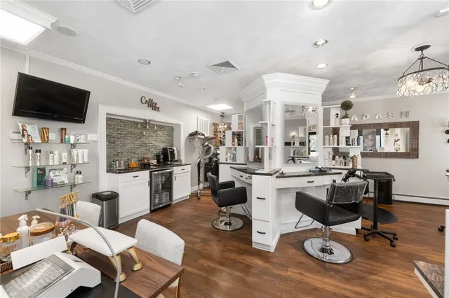 $839,900 | 148 Putnam Pike, Johnston, RI 02919