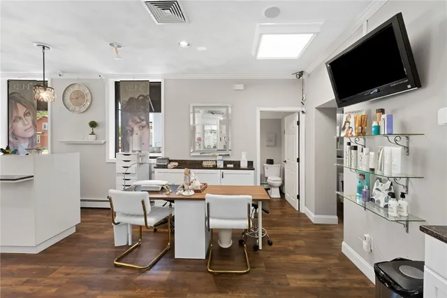 $839,900 | 148 Putnam Pike, Johnston, RI 02919