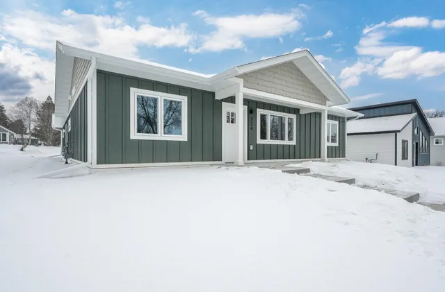 $185,000 | 724 Northwest 8th Avenue, Grand Rapids, MN 55744